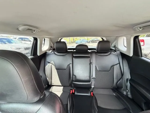Jeep Compass photo 27