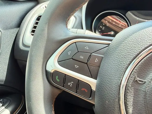 Jeep Compass photo 13