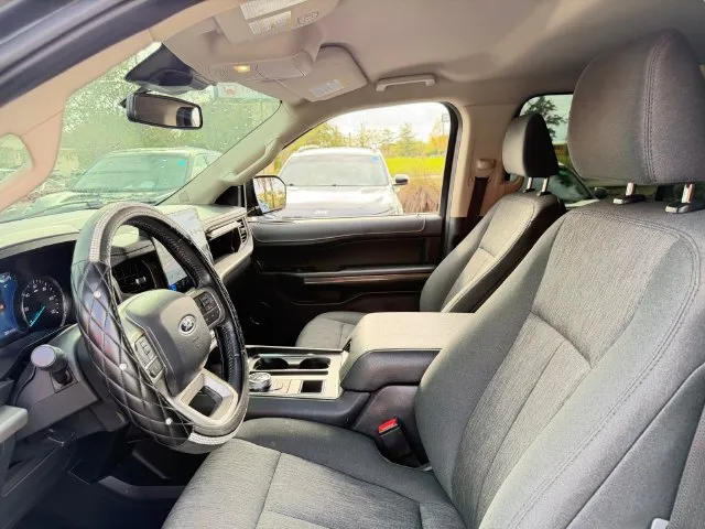 Ford Expedition MAX photo 23