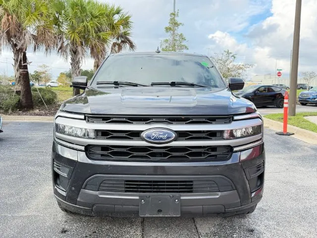 Ford Expedition MAX photo 2