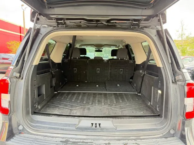 Ford Expedition MAX photo 9