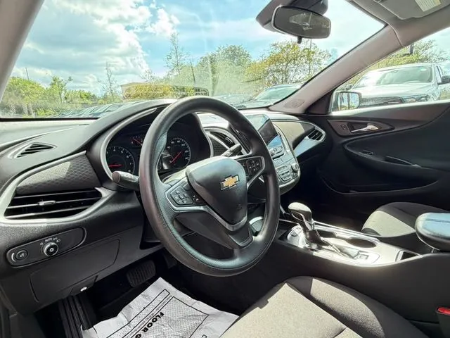 Chevrolet Malibu photo 25