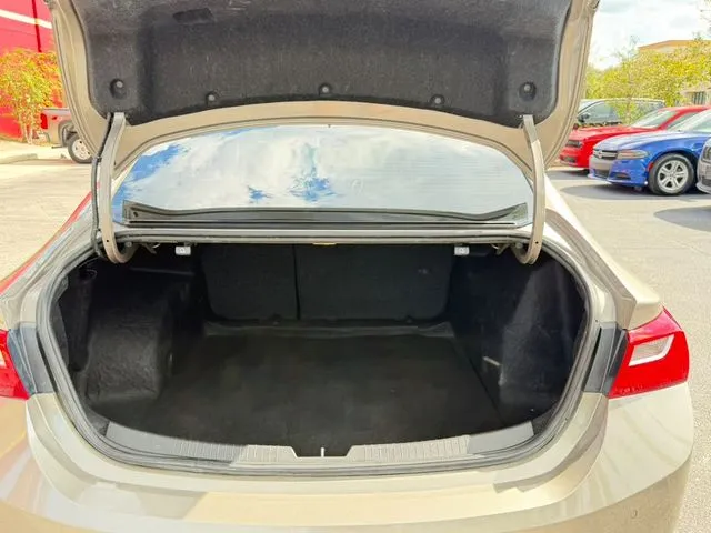 Chevrolet Malibu photo 9