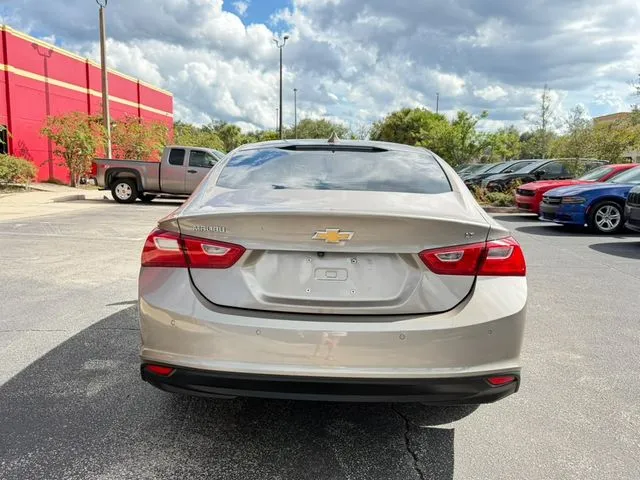 Chevrolet Malibu photo 8