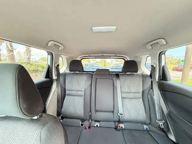 Nissan Rogue photo 28