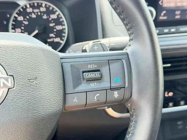 Nissan Rogue photo 21