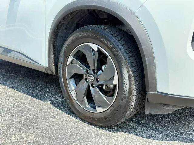 Nissan Rogue photo 10