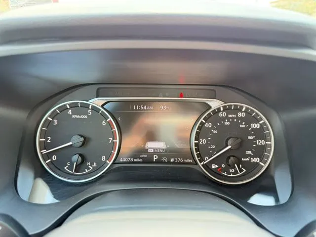 Nissan Rogue photo 13