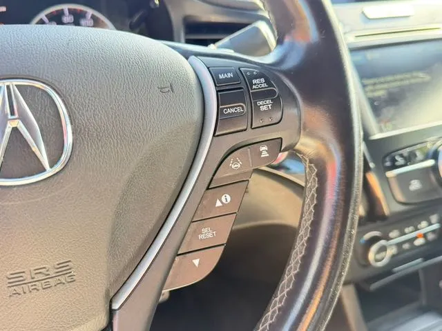 Acura ILX photo 18