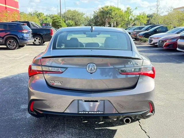 Acura ILX photo 9
