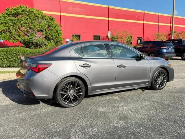 Acura ILX photo 6