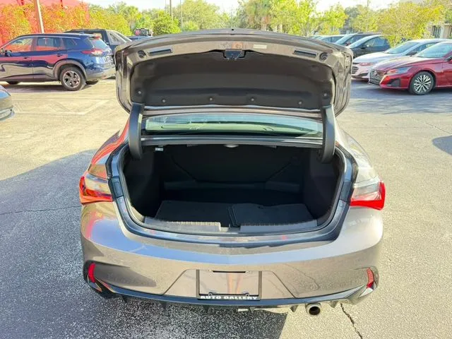 Acura ILX photo 10