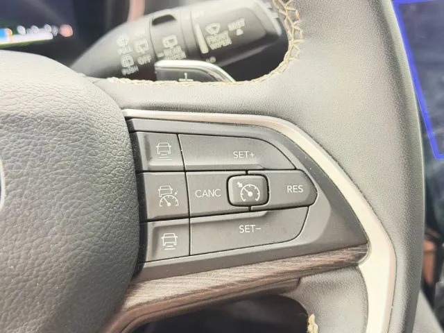 Jeep Grand Cherokee photo 21