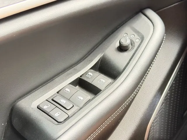 Jeep Grand Cherokee photo 13