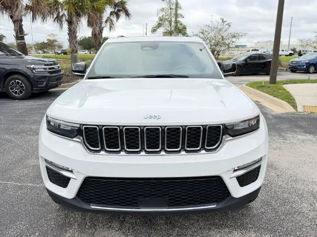 Jeep Grand Cherokee photo 2