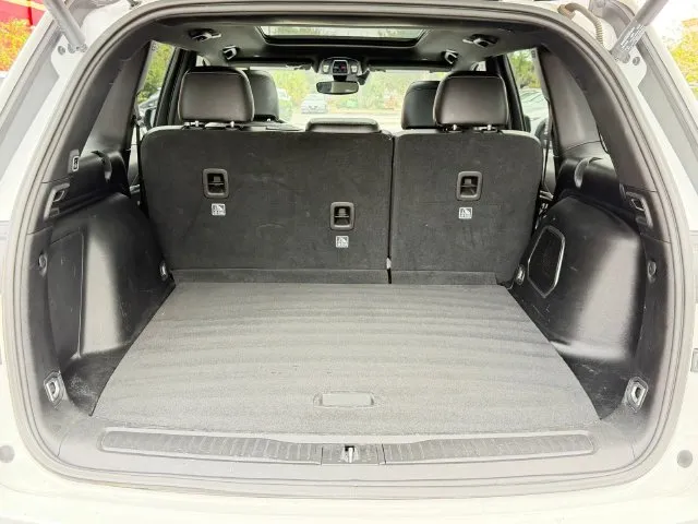 Jeep Grand Cherokee photo 9