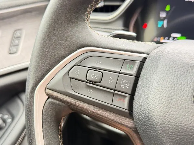 Jeep Grand Cherokee photo 19