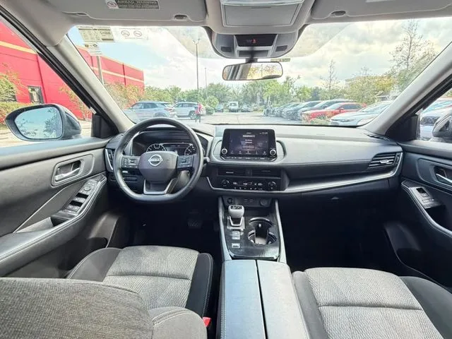 Nissan Rogue photo 25