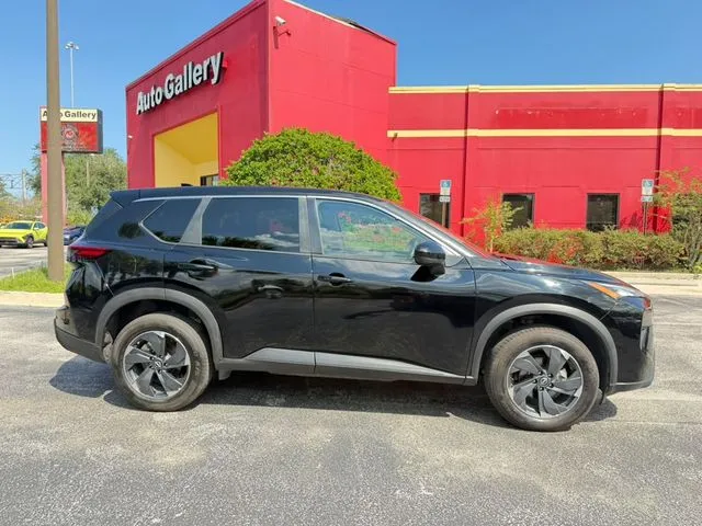 Nissan Rogue photo 4