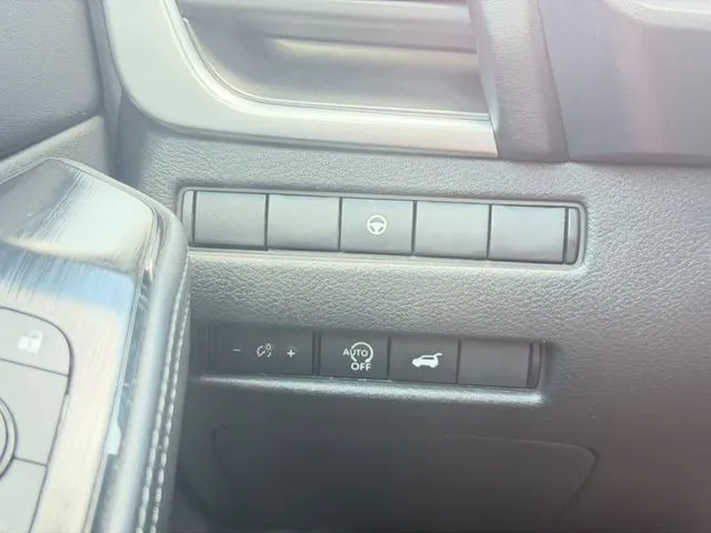 Nissan Rogue photo 15