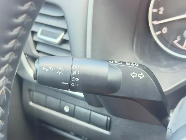 Nissan Rogue photo 19