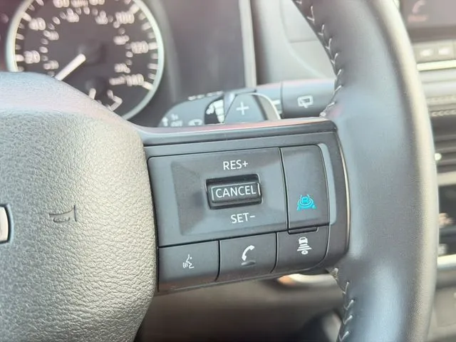 Nissan Rogue photo 20