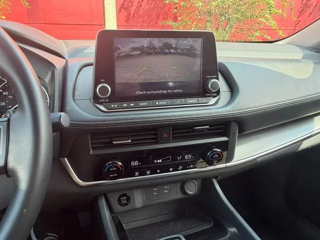 Nissan Rogue photo 16