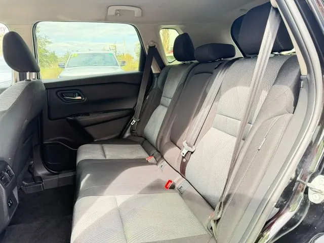 Nissan Rogue photo 25