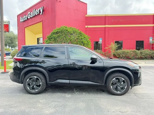Nissan Rogue photo 4