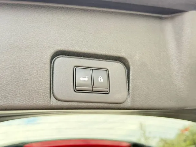 Nissan Rogue photo 29