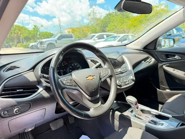 Chevrolet Malibu photo 17