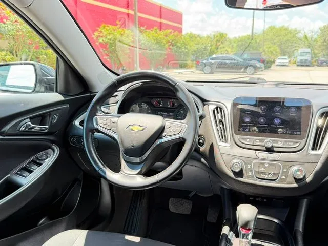 Chevrolet Malibu photo 13