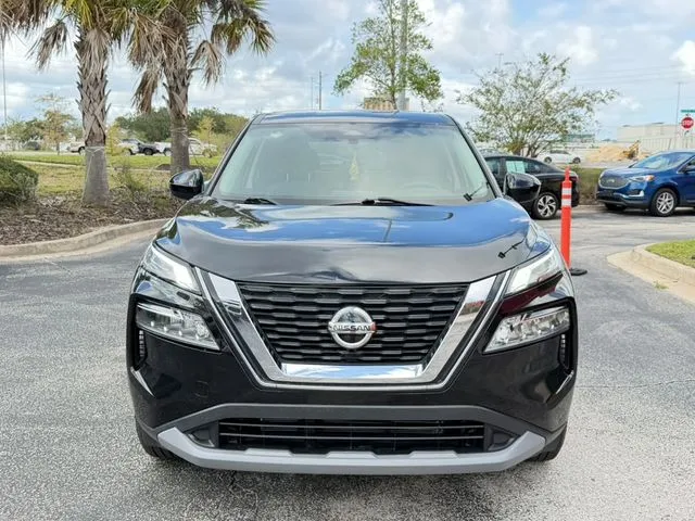 Nissan Rogue photo 2