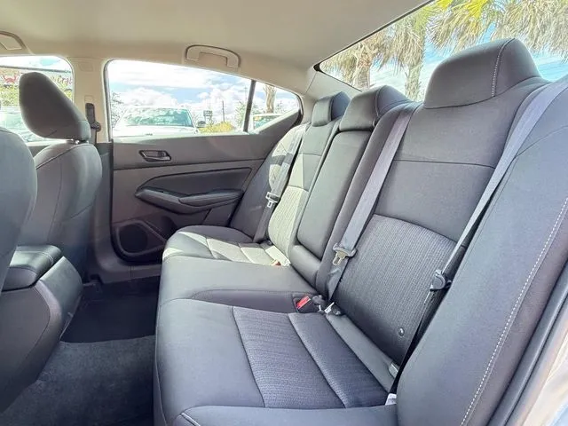 Nissan Altima photo 26