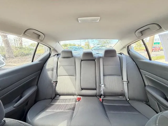 Nissan Altima photo 25