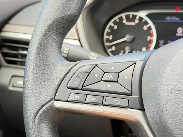 Nissan Altima photo 13