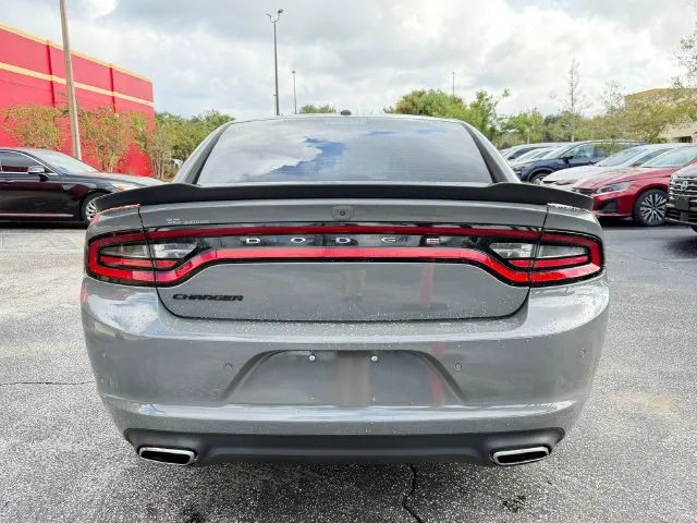 Dodge Charger photo 8