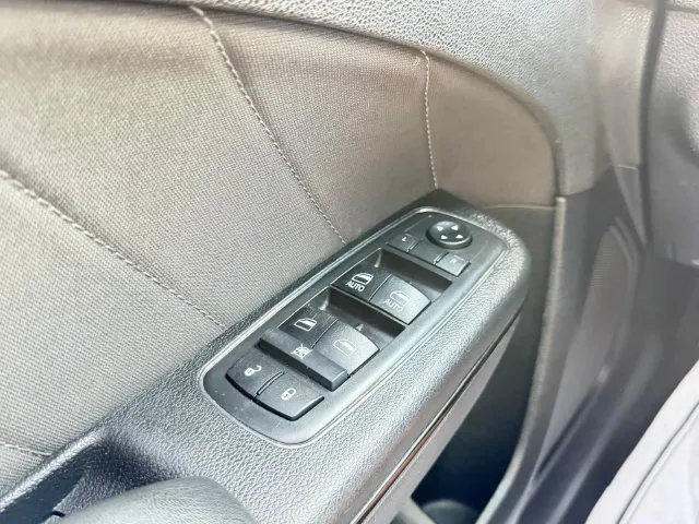 Dodge Charger photo 18