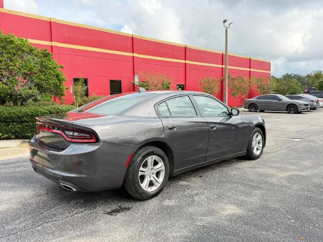 Dodge Charger photo 6