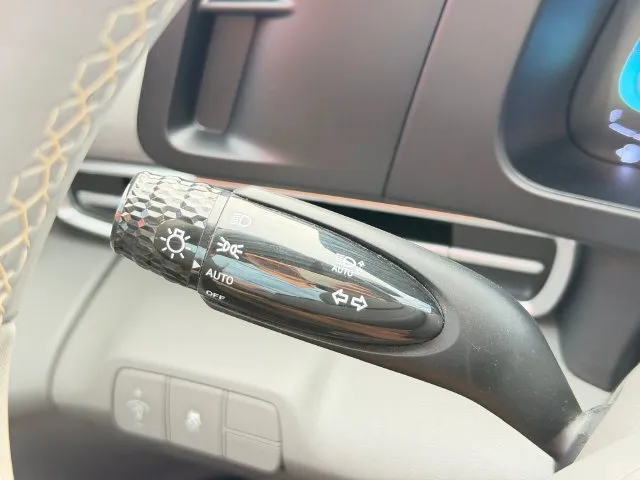 Hyundai Elantra photo 16