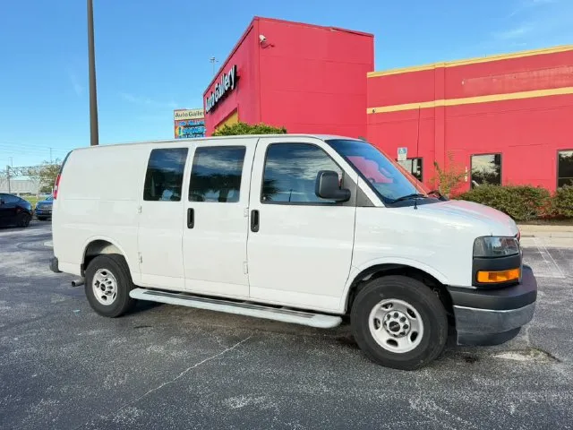 GMC Savana