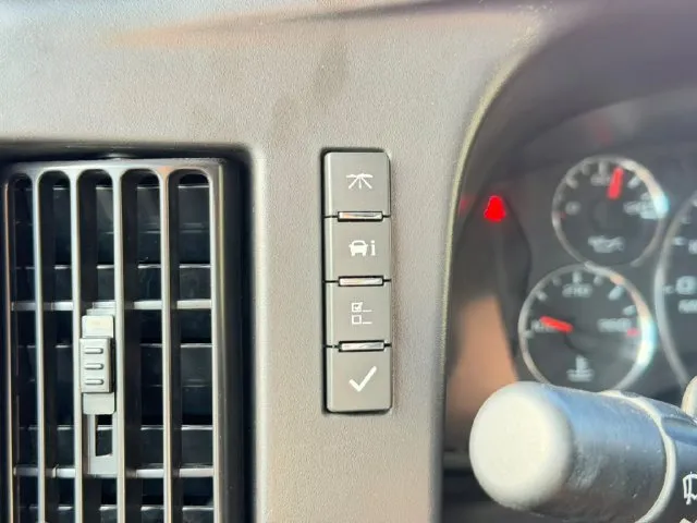 GMC Savana photo 15