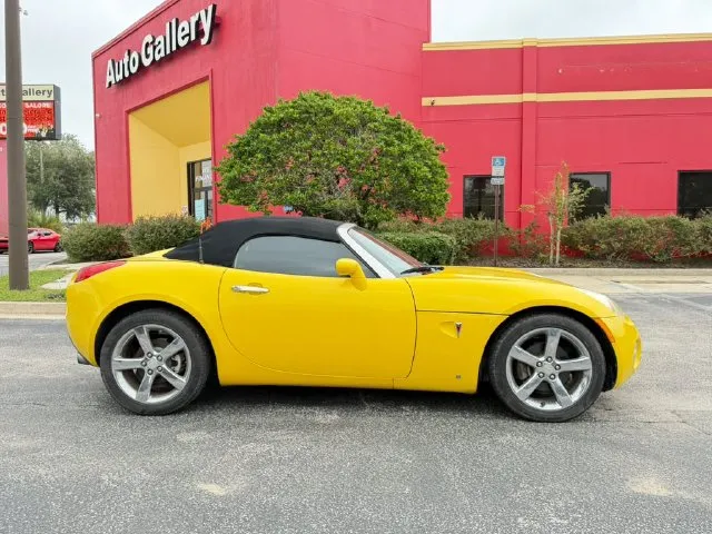 Pontiac Solstice photo 4
