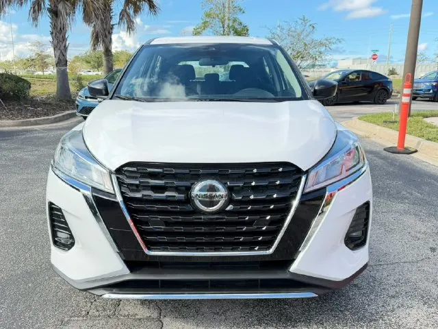 Nissan Kicks photo 2