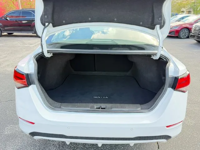 Nissan Sentra photo 8