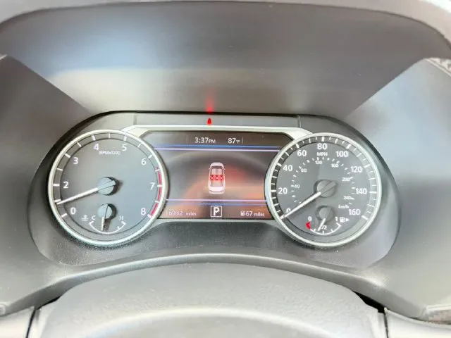 Nissan Sentra photo 11