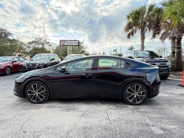 Toyota Prius photo 5