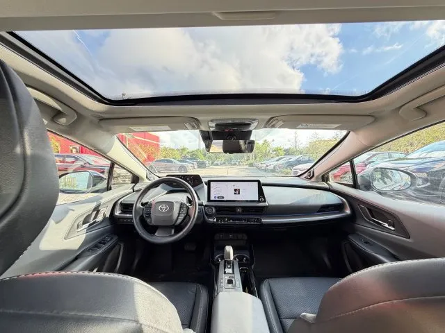 Toyota Prius photo 32