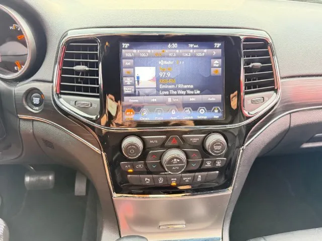 Jeep Grand Cherokee photo 21