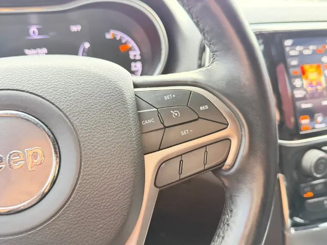Jeep Grand Cherokee photo 15